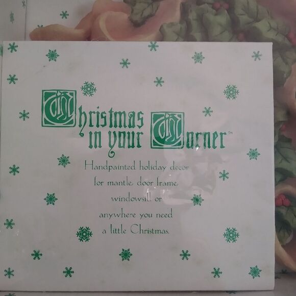 Holiday Christmas Decor - Mantle, Door Frame, Windowsill - Picture 7 of 11